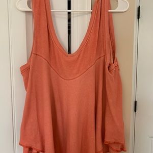 Free People Flowy Top!!